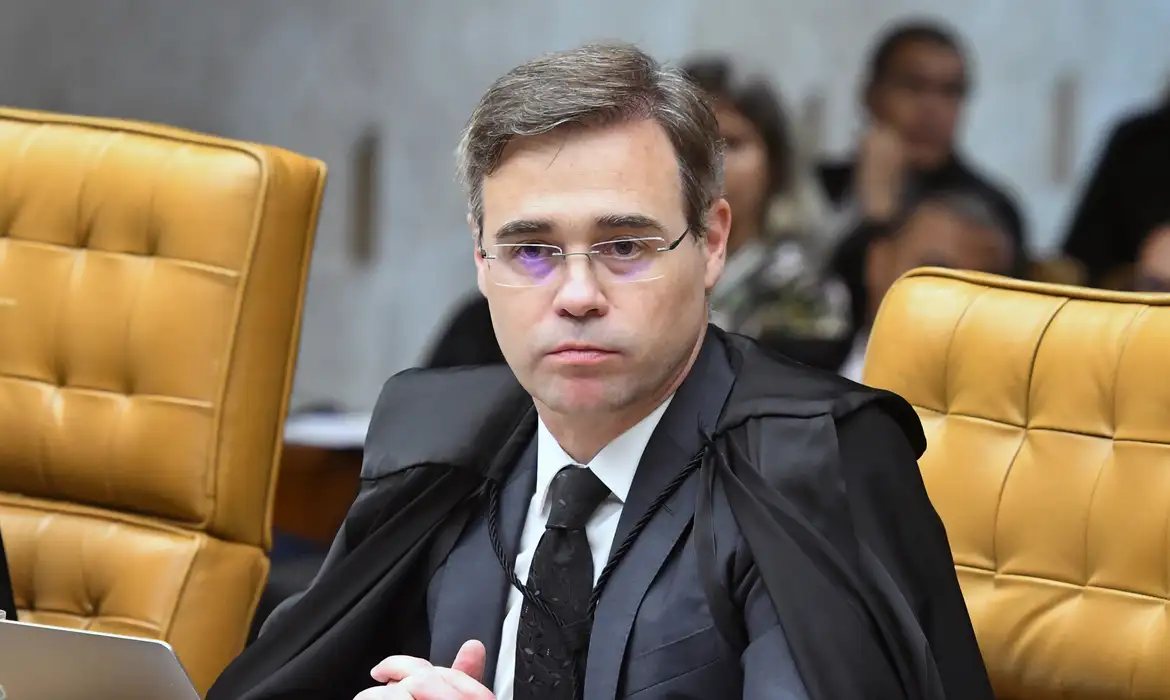 O ministro André Mendonça durante sessão do Supremo Tribunal Federal